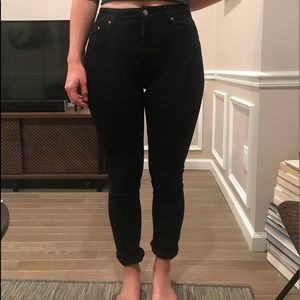 H&M Black Skinny Jeans. BARELY WORN